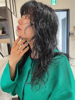 アイヴィー(IVY)&nbsp;レイヤーウルフパーマ 黒髪パーマ　ロングヘアフルバング
