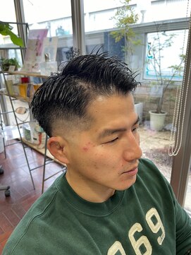 ナナ バイ レオネ(nana×Leone) スキンフェード