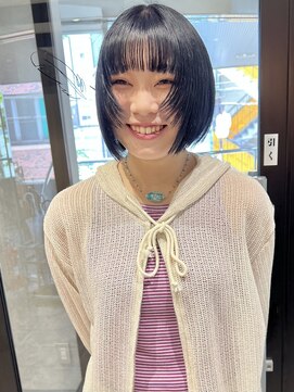 ラミエバイメルト 下北沢(lamie by melt) 村上/ブルーブラック 顔まわりレイヤー ミニボブ 就活カラー