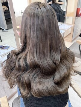 エルバイラビス 大宮(elu by lovis) 《chihina》ミルクティーグレージュ/艶カラー/透明感カラー/韓国