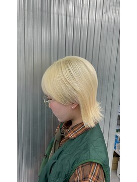 キバ(kva) ▽□□▽ ウルフカット × ブロンド