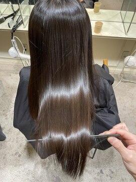 ロロ(ro-ro) 【恵比寿 ro-ro】至高の潤艶髪トリートメント