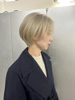 ホリー(HOLLY) ショート× ホワイト