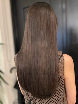 トラ バイ プティパ(Tora by petit pas) 透明感ナチュラルロング