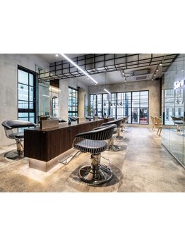 自由が丘徒歩1分★【カット＋カラー￥5000~】お手ごろ価格でマンツーマン施術が魅力！23時まで営業♪