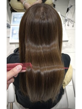 アフロート トウキョウ(AFLOAT TOKYO) 【髪質改善】で艶髪に。【酸性ストレート】【縮毛矯正】【美髪】