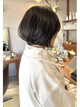 ショートボブ