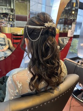 グリッツ (GLITZ) ゆるふわハーフアップ