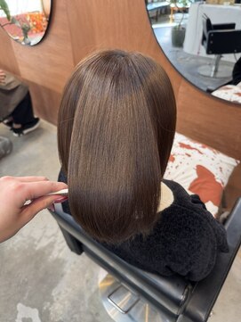 チャプター 問屋町(chapter) ブリーチなしワンカラーアッシュブラウンカラーミディアムボブ