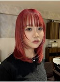 視線を集める鮮やかレッド！個性派カラーでイメチェン！