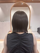 シエル ドゥ サワ(ciel de SAWA) ぱつっとワンレングスボブ グレージュ×艶感