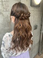 アルカナ 明治神宮前原宿(ARCANA)&nbsp;デートにぴったり◎ゆるふわツイストハーフアップ