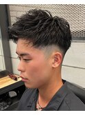 1228黒髪ツーブロック刈り上げフェード束間韓国メンズバーバー