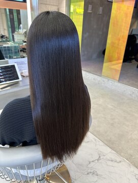 ロンドルーチェ 心斎橋(Lond luce) ダークアッシュ/ミディアムレイヤーカット［髪質改善/縮毛矯正］