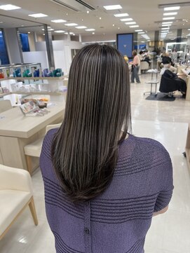 ケンジ 平塚ラスカ店(KENJE) 白髪手術/脱白髪染め/ハイライト/バレイヤージュ/平塚美容室
