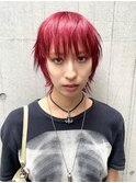 シャギーショートウルフレイヤーカットディープレッドカラー