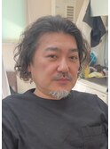 メンズミディアムパーマスタイル