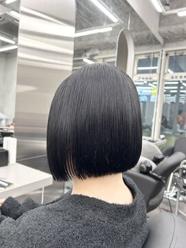 エイト 立川店(EIGHT) ☆プツっと前下がりボブ☆