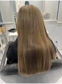 美髪ミルクティーベージュ×ハイトーンカラー