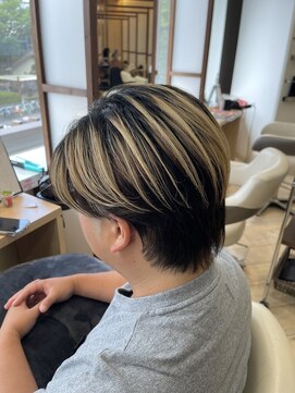 エムスリーヘアー イオンマリンピア店(MIII HAIR) アンブレラセンターパート バレイヤージュ ツーブロマッシュ