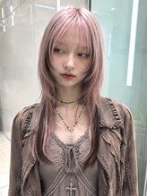 ノラ シンディ(NORA CYNDY) ペールカラーハッシュカットハイトーンレイヤーカットブリーチ