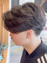 ワイボンドヘアー(Y bond hair)&nbsp;センターパートウルフカットツイストスパイラルパーマゆるめ黒髪