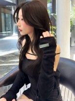 シティ オモテサンドウ(CITY omotesando)&nbsp;顔周りレイヤー×艶ダークロング レイヤーカット