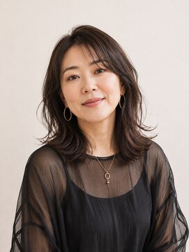 アヴァンス プロデュース バイ エガオ 大阪梅田店(AVANCE. PRODUCED by EGAO) 大人の女性に似合うミディアムスタイル【髪質改善】