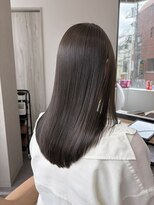 アヴェル 自由が丘(Avelle) 艶髪ストレート×ナチュラルブラウン 大人セミロング