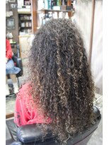 オーバーキャプテンネイキッド(OVER CAPTAIN NAKED) ハードスパイラルパーマ