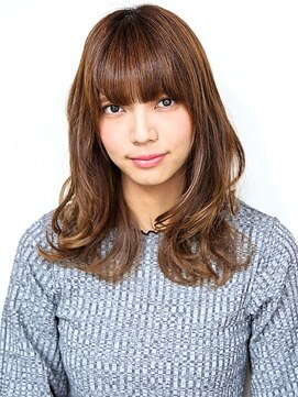 ヘアメイク フレンシア(hair make flencia) カラー際立つセミロングウェーブ