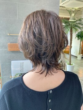 イロプラスソイ(iro + soi) ▲レイヤーウルフボブ×#ラベンダーグレージュが大人気▲by iro