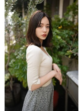 ドットハリス(.Hallis) 大人かわいい/小顔/ミディアムレイヤー/20代30代40代