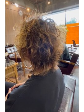 ニカ(NIKA) ウルフレイヤーカールスタイル