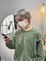 チャプター 問屋町(chapter)&nbsp;ホワイトベージュマッシュウルフセンターパートケアブリーチ眉毛