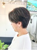 センターパート　シャドウパーマ　ハイライトカラー