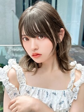 クーエフー(coo et fuu) 大人かわいい春夏オリーブベージュ外ハネレイヤーミディ