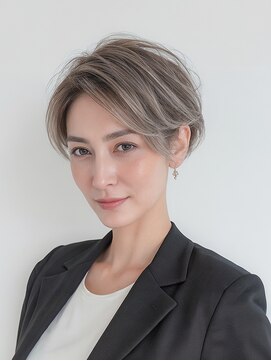 マリブ Malibu 【ハンサムショート】アッシュベージュグラデ×サイドパート