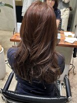 オムズ(OM's)&nbsp;ミディアムヘア／レイヤーカット