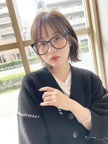 マドゥー(Madu) 大人可愛い切りっぱなしインナーカラーボブ