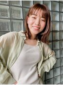ミディアムレイヤー ミディアムレイヤーカット 顔まわり 前髪