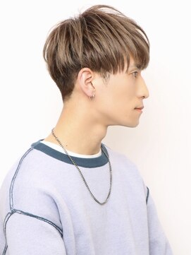 キビト(kibito) メンズマッシュ刈り上げ/ミルクティーカラー/ブリーチ/大西真人