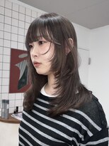 カルテ(QUARTE)&nbsp;重めバング×レイヤーカット