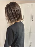 切りっぱなしボブタッセルボブダブルカラーハイライトグレージュ