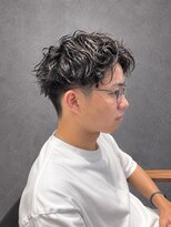 クイル(quill)&nbsp;大阪梅田ニュアンスパーマカルマパーマメンズマッシュフェード