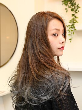 リーフ ヘア 上田美容研究所(Lief hair) スモーキーアッシュグラデーション