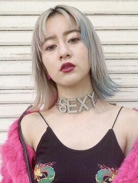 アルバム 銀座(ALBUM GINZA) センター分けナチュラルボブ_毛先パーマことりベージュ_46456