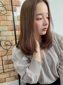 ルービック 京橋(Rubik's) 大人かわいいうるつやストレートミディアム