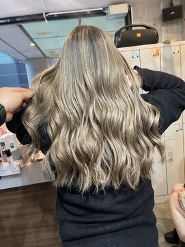 ラフ(LAFF) #黒髪#ボブルフ#ネビージュ#小顔#ワンレン