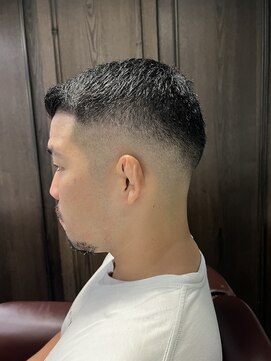 バレス 田町(BALES) [スキンフェード/ツイストスパイラル/田町]